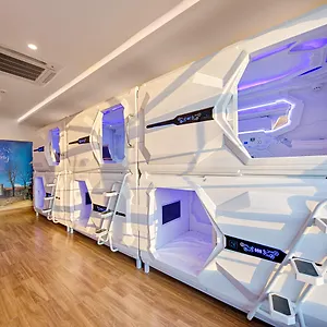 Ancyra Capsule - Backpackers Paradise & Rooftop Bar Capsule hotel