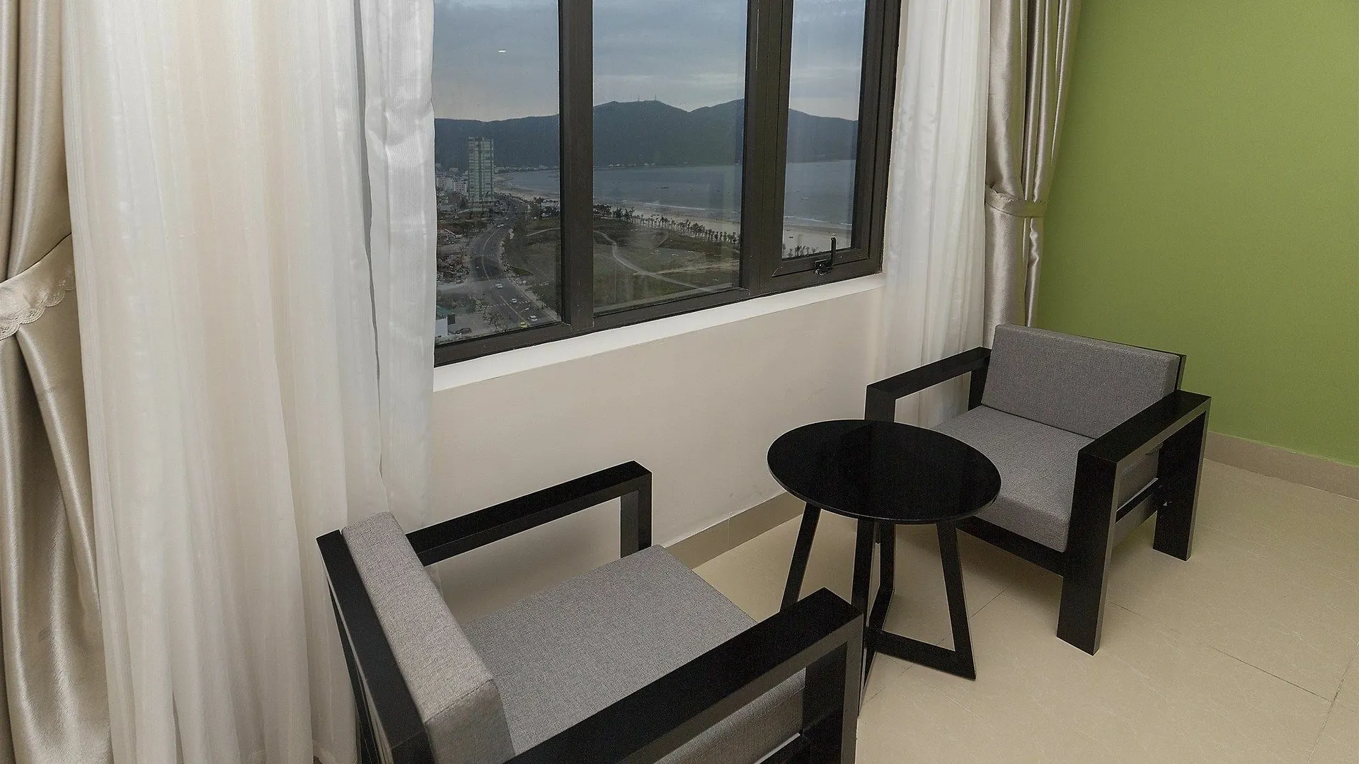7 Seven Sea Hotel Da Nang 4*,