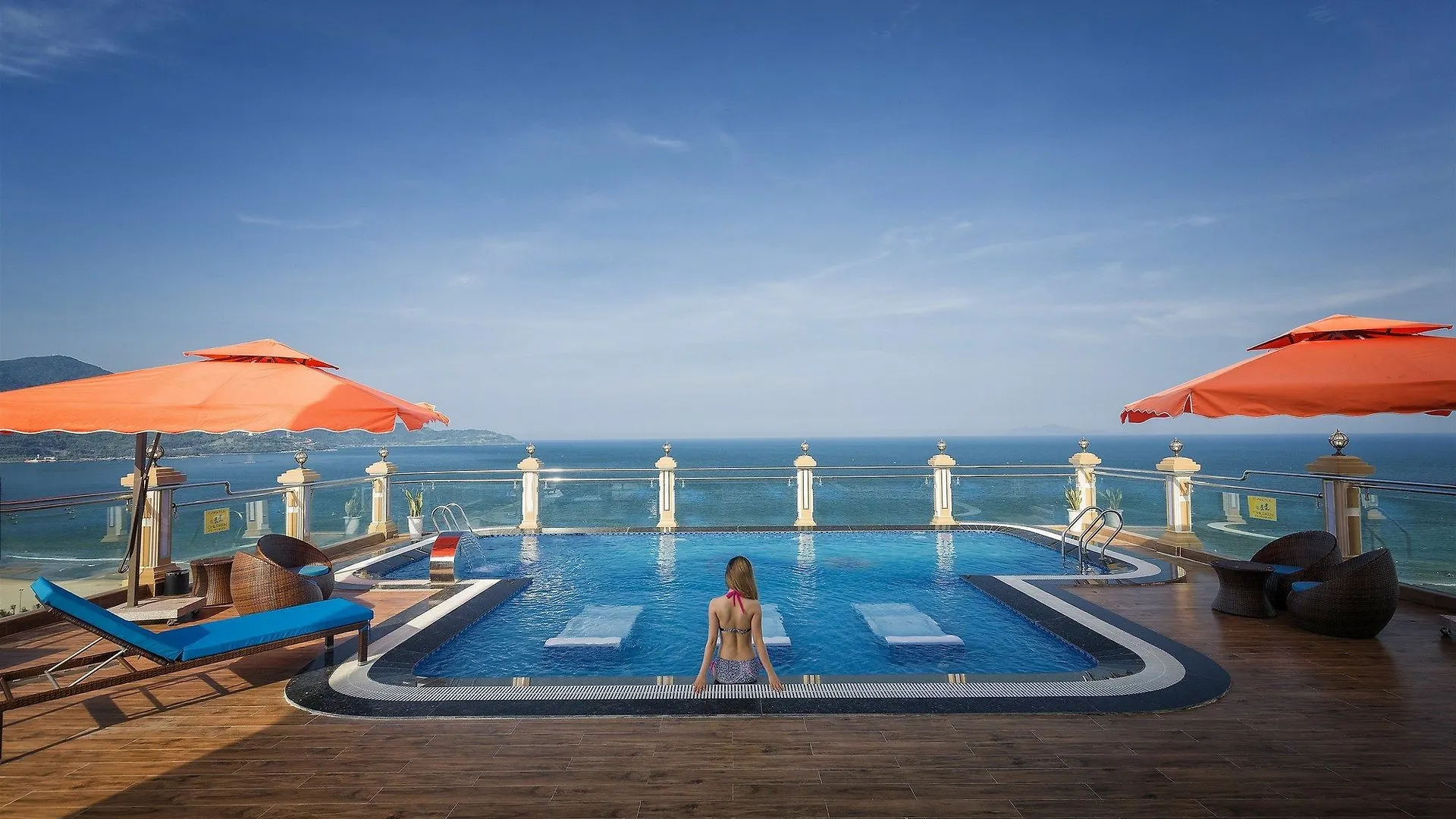 7 Seven Sea Hotel contacts